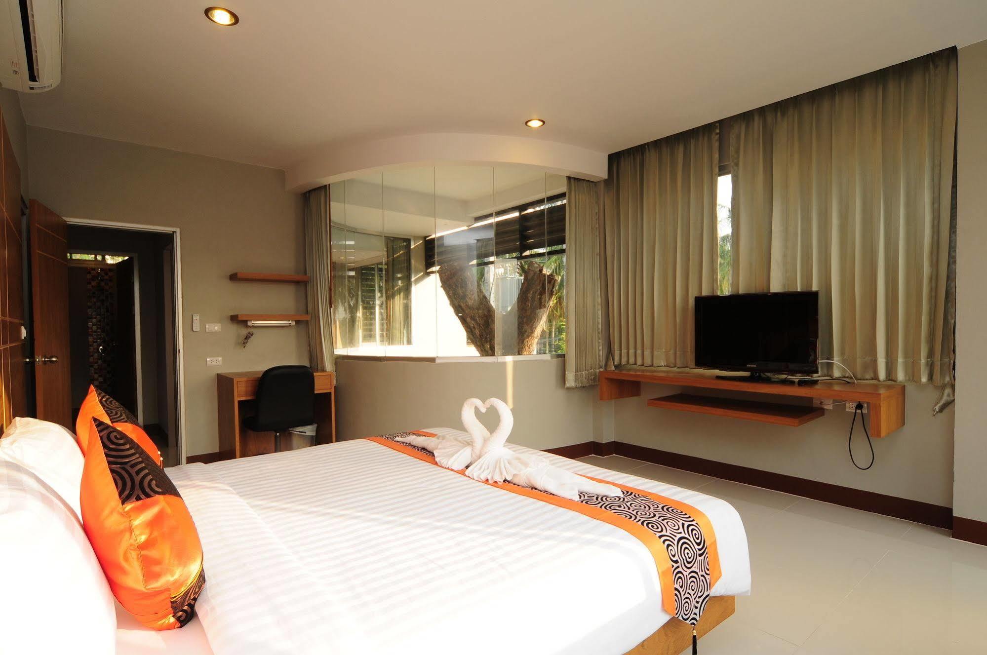Phu Nana Boutique Hotel - Sha Plus Rawai Exteriör bild